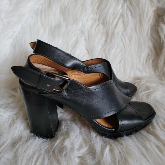 Coach heels shoes - Picture 2 of 2